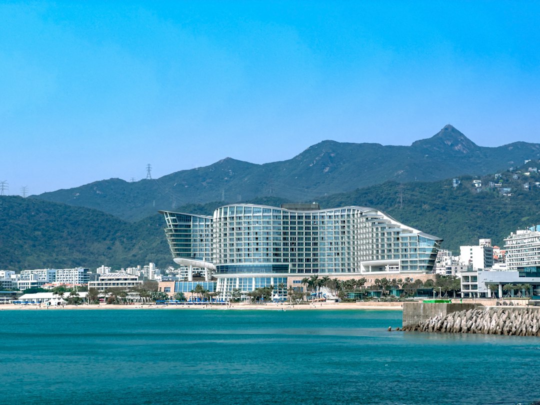 Your Guide to the Best Entertainment at Adventure Hotel Casino
